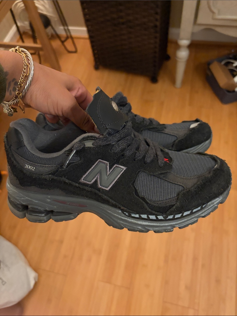 New Balance 2002R Men's Black Athletic Sneakers